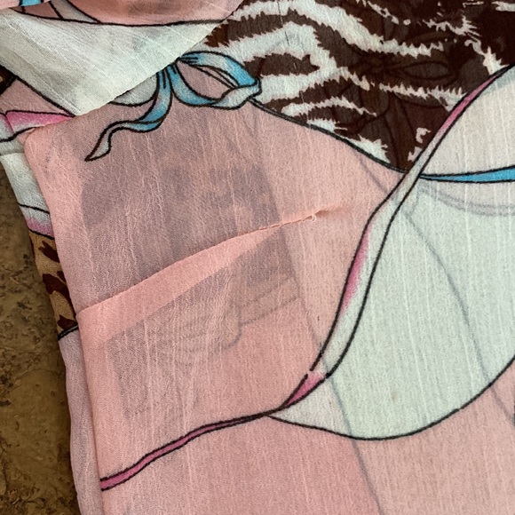 22. Silk “Green” tunic top - Picture 8 of 9